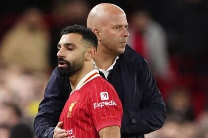 Arne Slot giúp Liverpool chinh phục Premier League ngay mùa giải đầu tiên.
