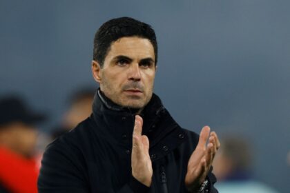Arteta began to feel the pressure at the Emirates Stadium.