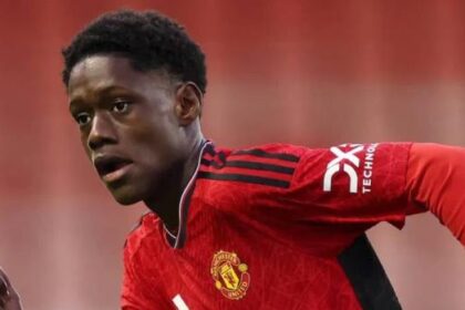 Mantato is compared to Arsenal's Saka.