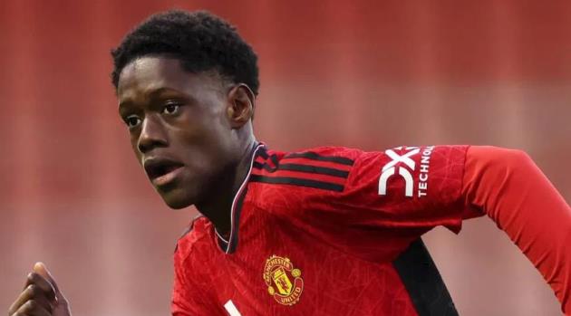Mantato is compared to Arsenal's Saka.